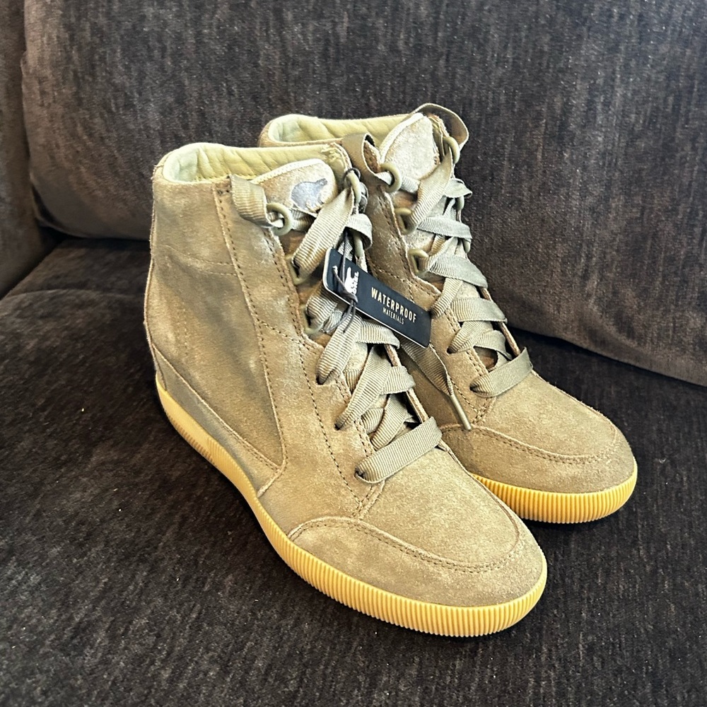 Sorel women’s booties size 7